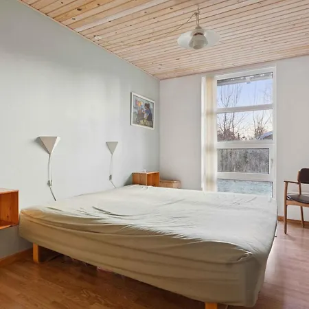 Cozy Wooden Close To Nature And Vig