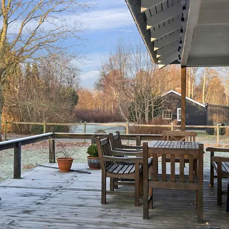 펜션 Cozy Wooden Close To Nature And *