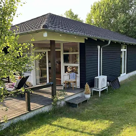 Cozy Wooden Close To Nature And Дом отдыха