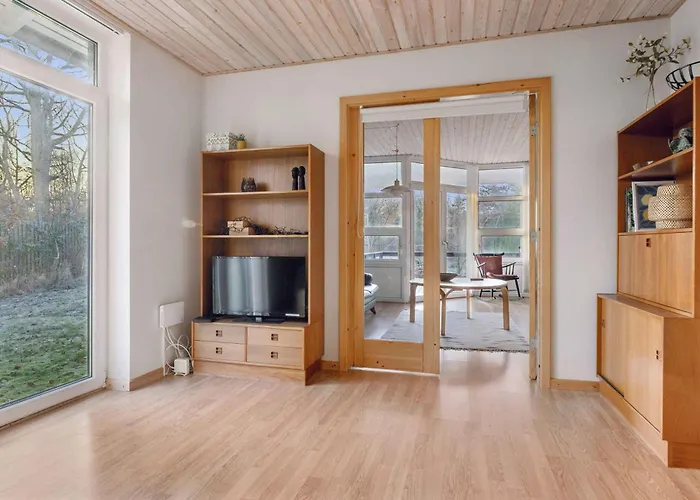 Cozy Wooden Close To Nature And Дом отдыха Vig